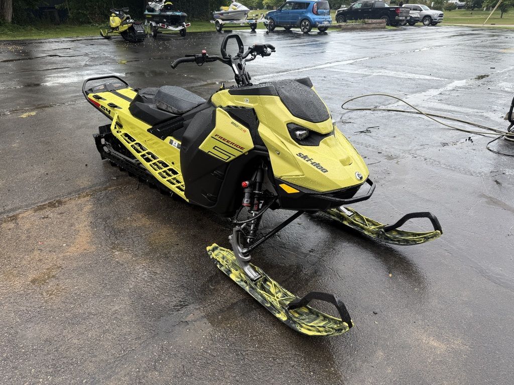 え。 Used Snowmobiles For Sale Near Willoughby, Massachusetts