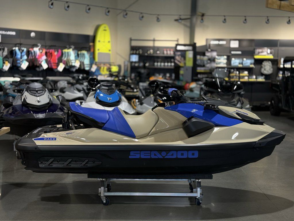 水上オートバイ用 SEADOO GTX 170 '20 OEM LONG BEACH BLUE, SEAT DRIVER Used (269003267) [X2306-52] SEADOO GTX 170 '20 OEM LONG BEACH BLUE, SEAT DRIVER Used