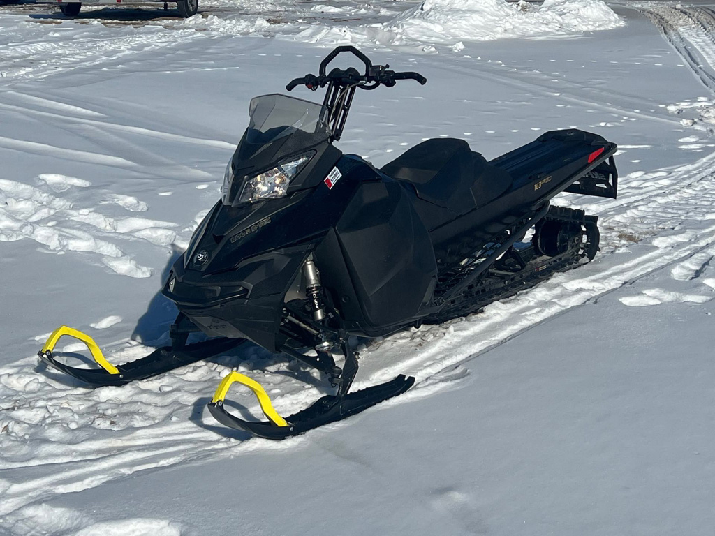 Sp E-Tec 600 H.o. 146 Summit For Sale - Ski-Doo Snowmobiles