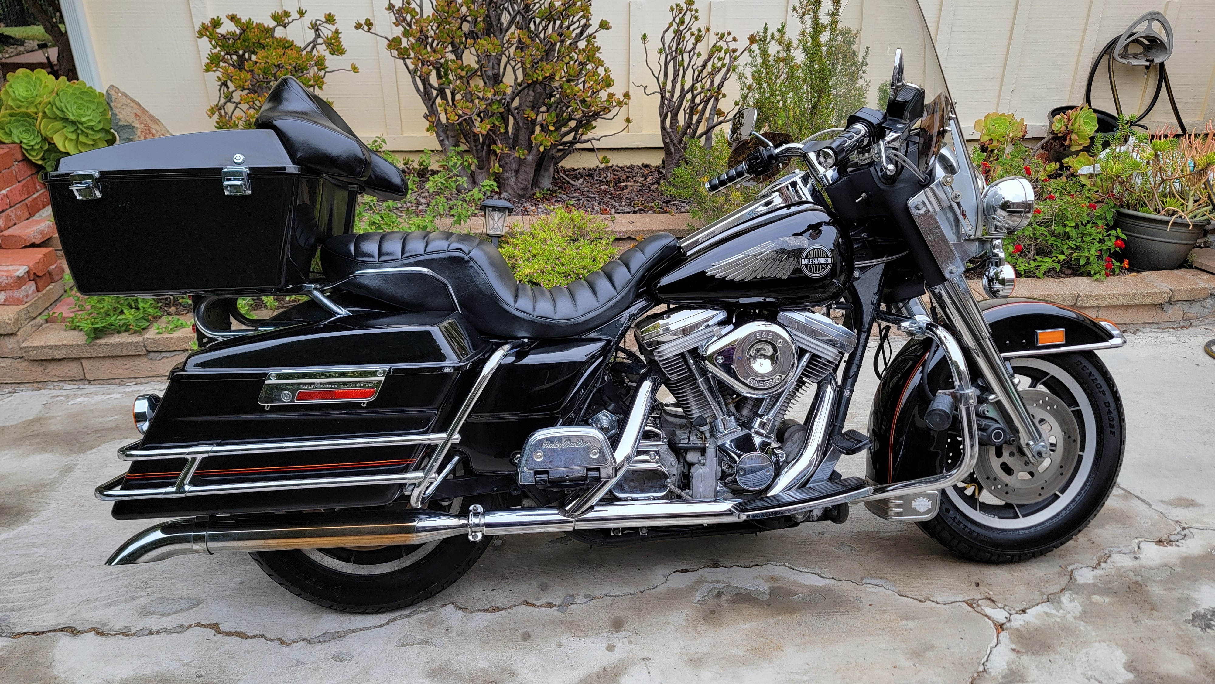 イマイ製1/12Harley Davidson Electra Glide Imai Harley Davidson FLH Electra Glide unboxing - YouTube