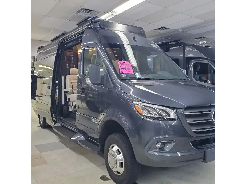 2022 WINNEBAGO ERA 70B