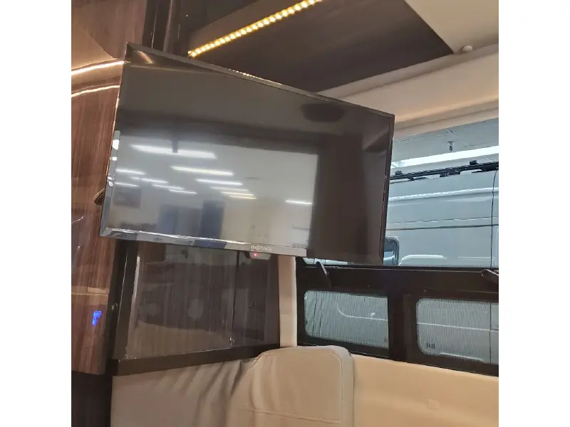 2022 WINNEBAGO ERA 70B