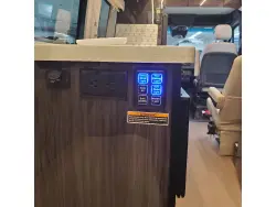 2022 WINNEBAGO ERA 70B