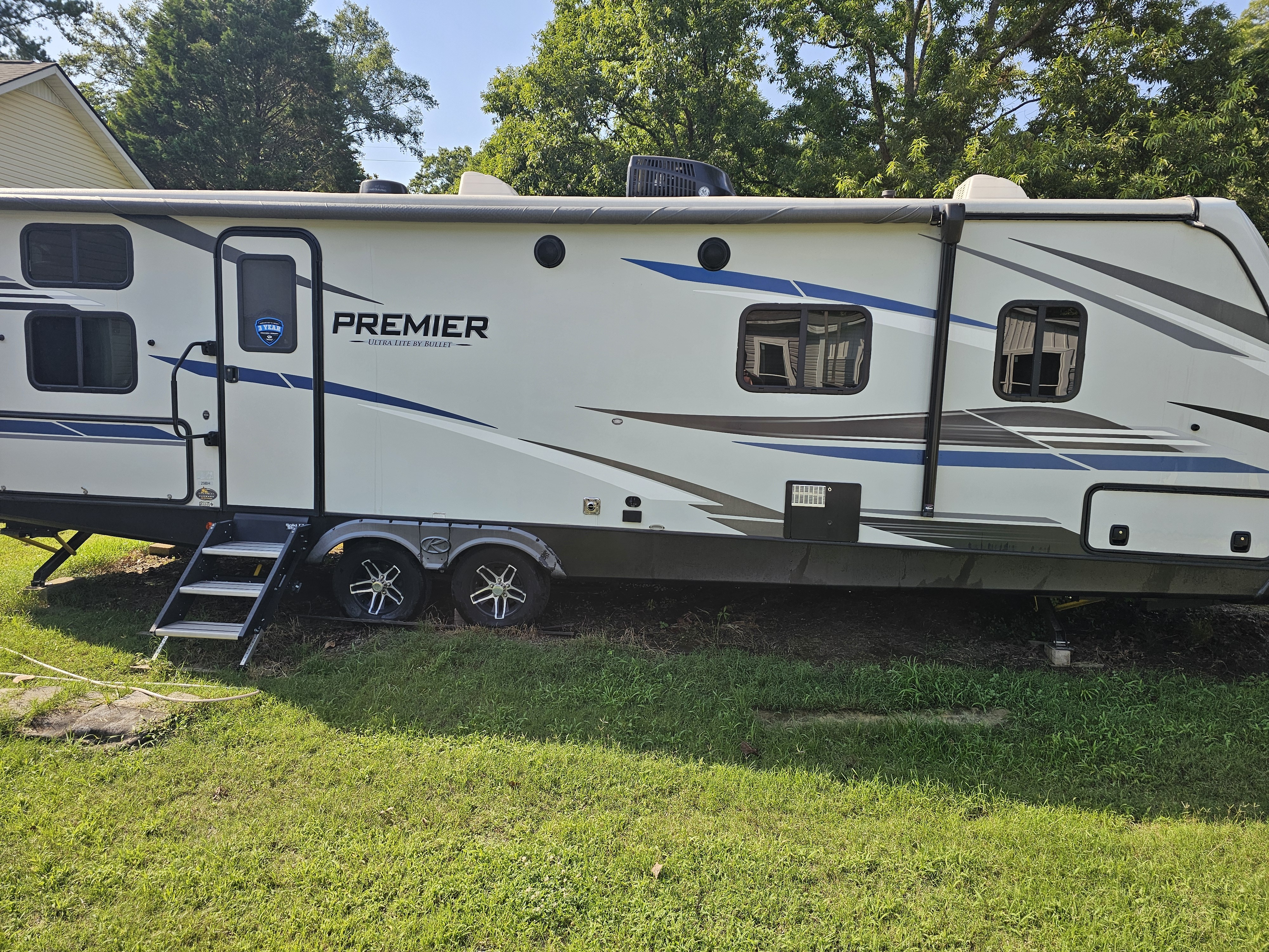 2021 Keystone Premier Ultra Lite 29BHPR RV