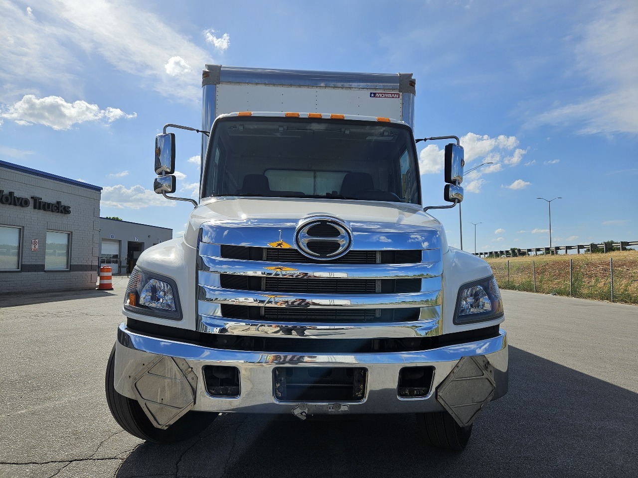 2018 Hino Conventional Type Truck photo 2