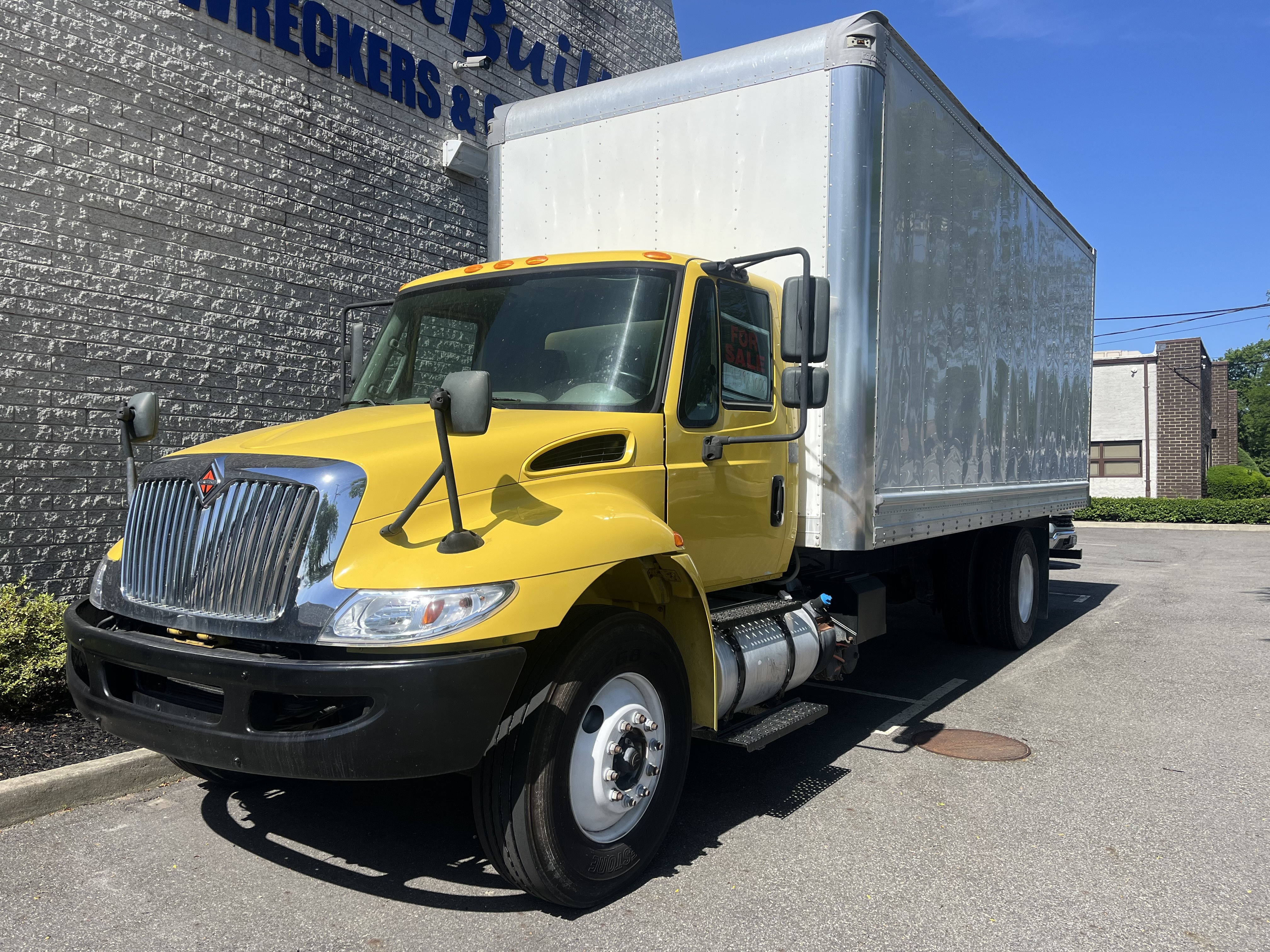 2019 INTERNATIONAL 4300 SBA in Deer Park, NY
