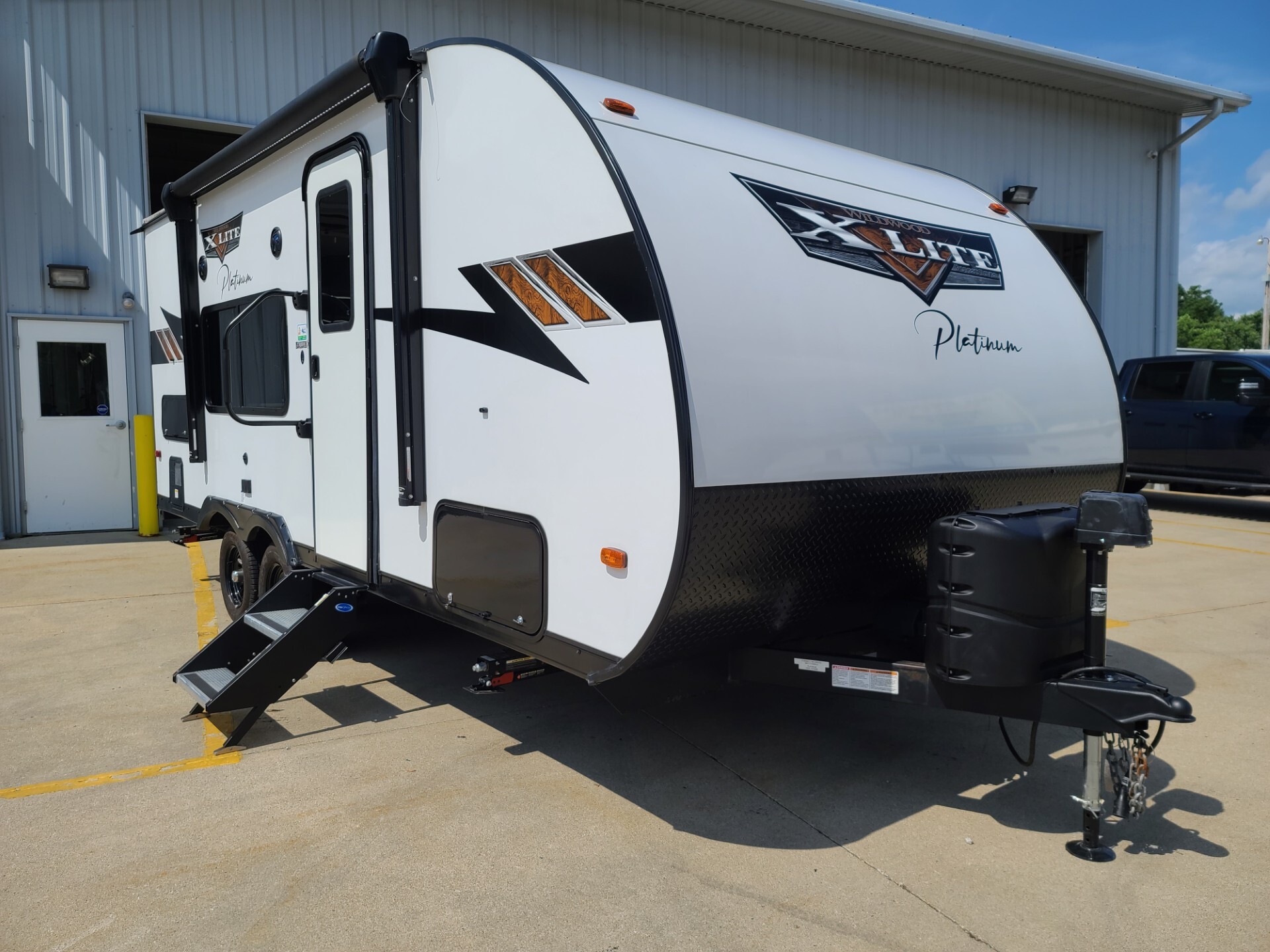 2023 Forest River Wildwood X-Lite 171RBXLX in sylvania OH