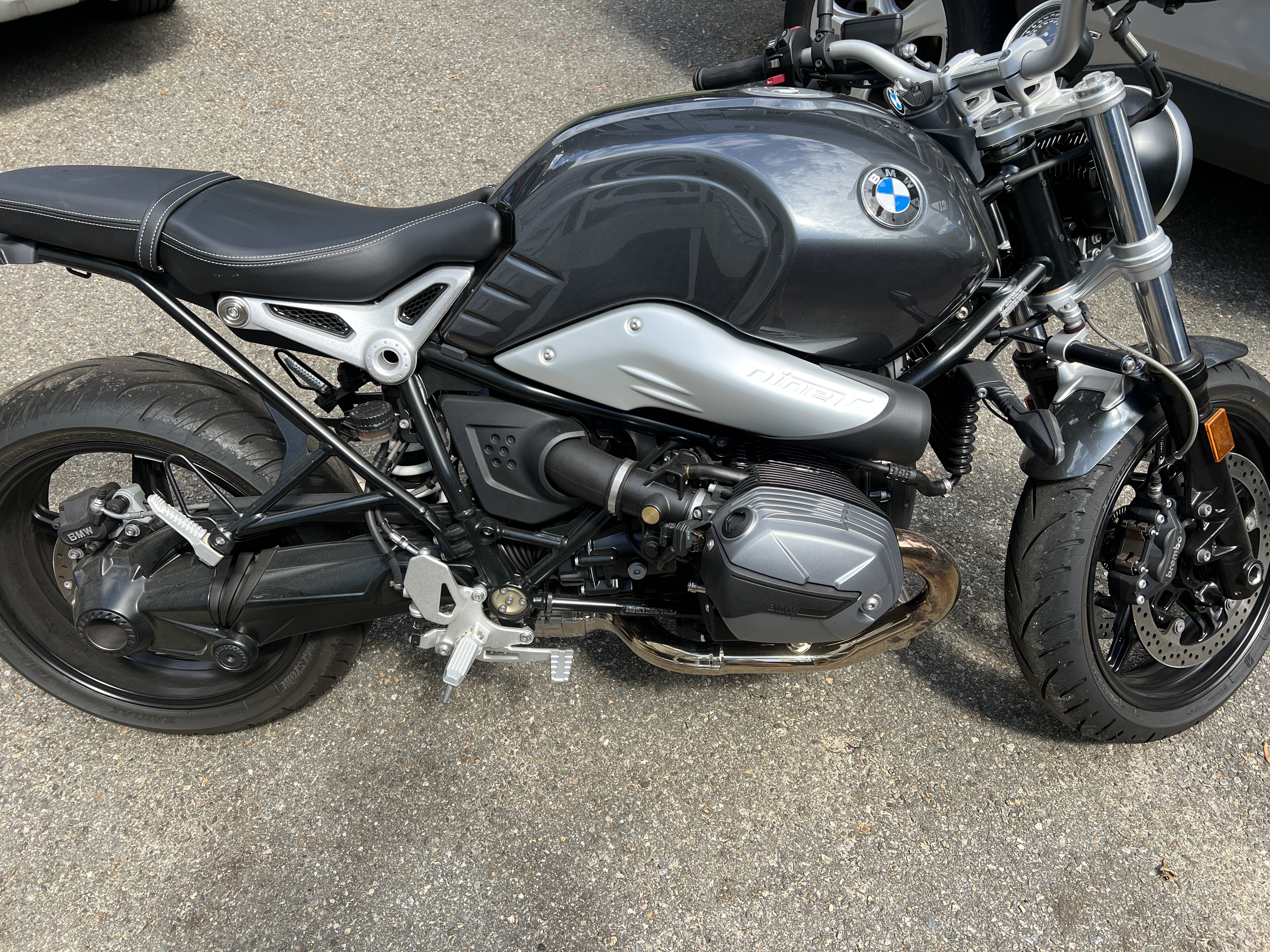BMW　rninet ピュア Rナインティ ピュア（2017-） スペックと燃費 現行モデルカタログ