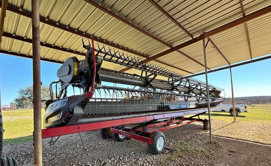 2024 GLEANER 9335 in West, TX