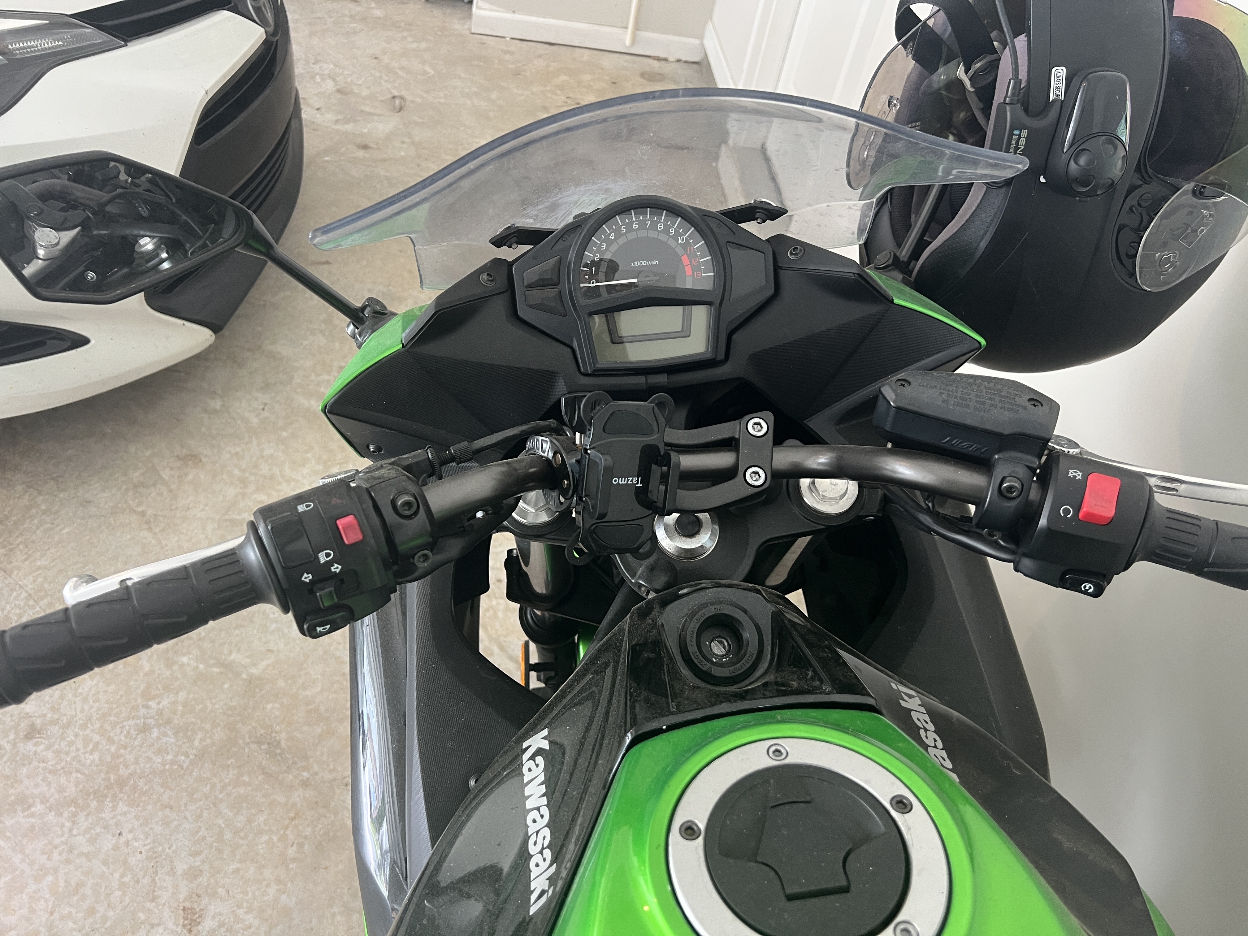 グリーン　ボンゴ　ブラジル　ラウル Z650 vs 650L vs Vulcan S : r/SuggestAMotorcycle