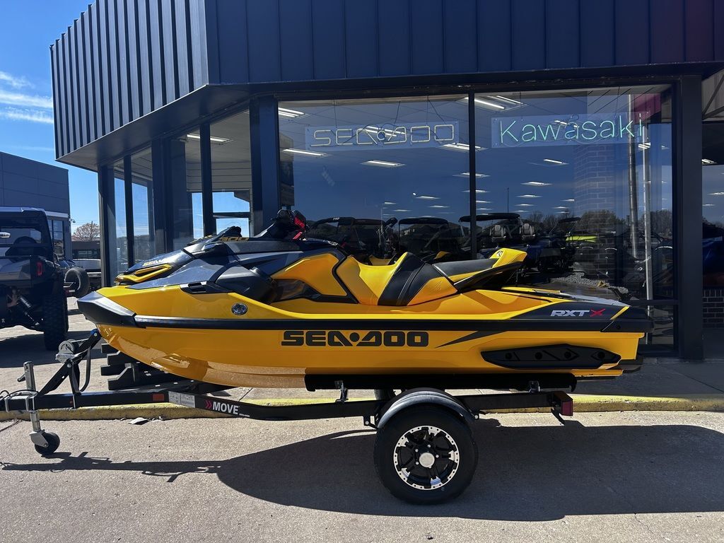 在庫処分 残り6個　新品　RXT300 リアルカーボン ミラーパネル SeaDoo RXTX300 X 300 Rxt For Sale - Sea-Doo Personal Watercraft - PWC Trader
