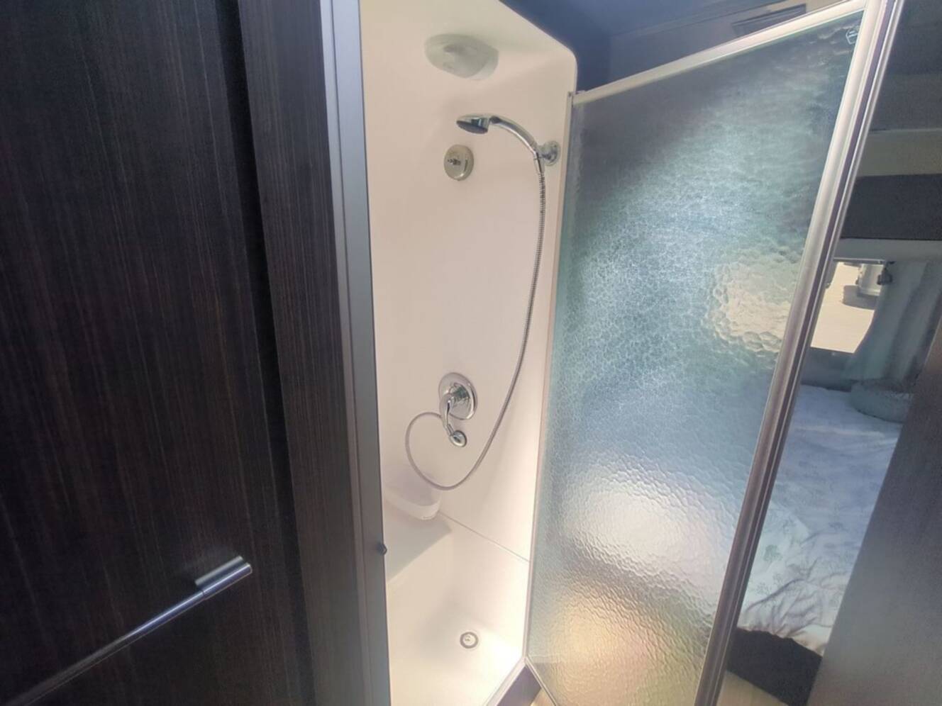 A photo of this 2018 Airstream International Signature 30RB