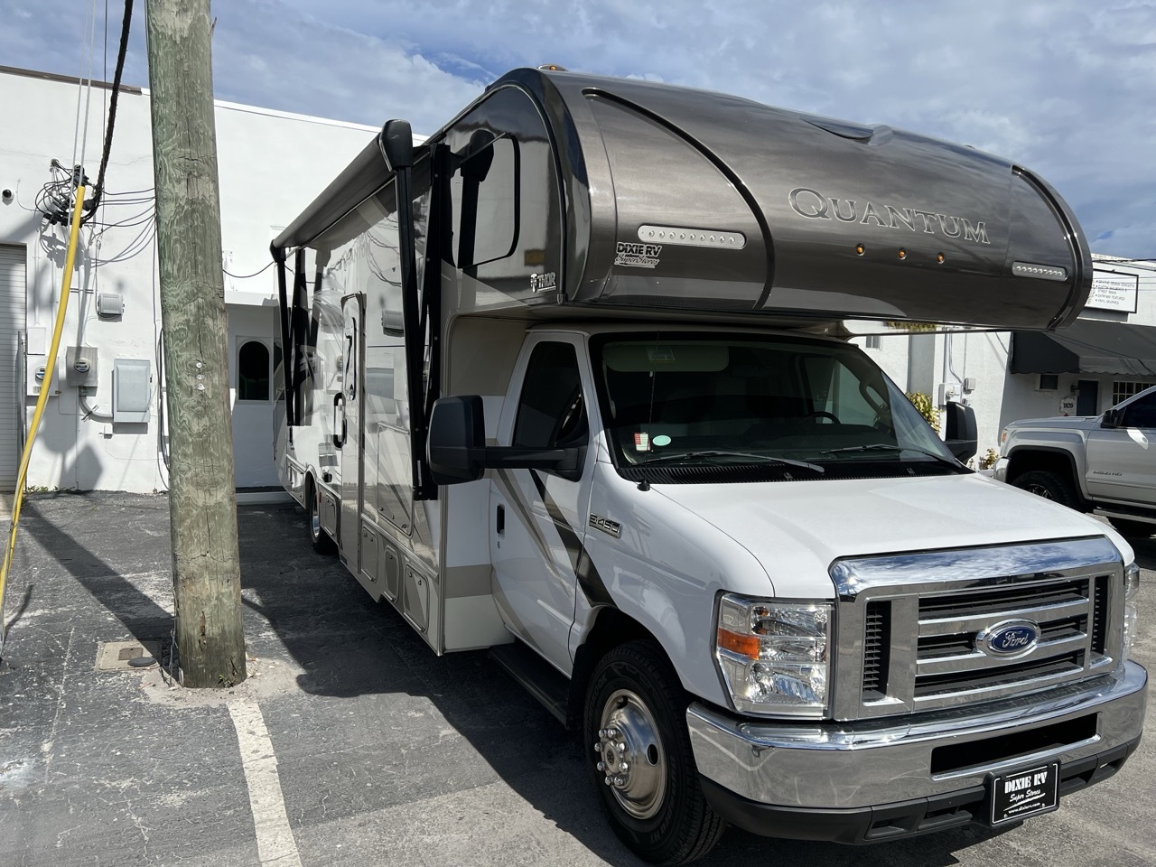 2019 Thor Motor Coach Quantum WS31 RV
