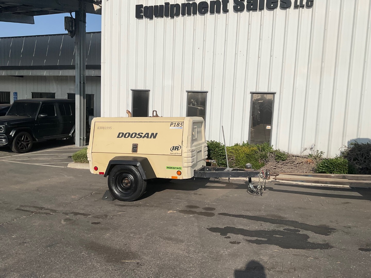 2012 DOOSAN P185 in Fontana, CA