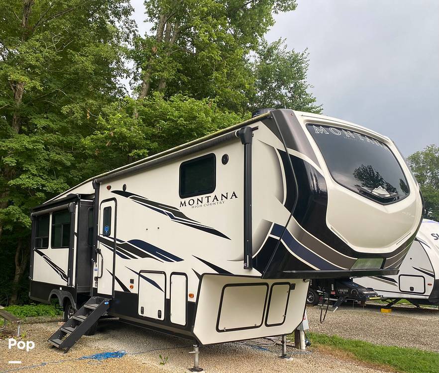 レアなHomestead Roadtripper30l Keystone Montana High Country 295RL RVs For Sale near