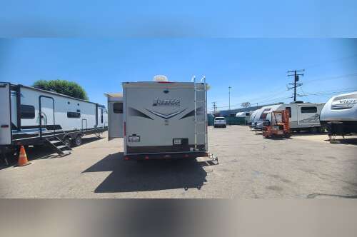 2020 Lance 1685 in ontario CA