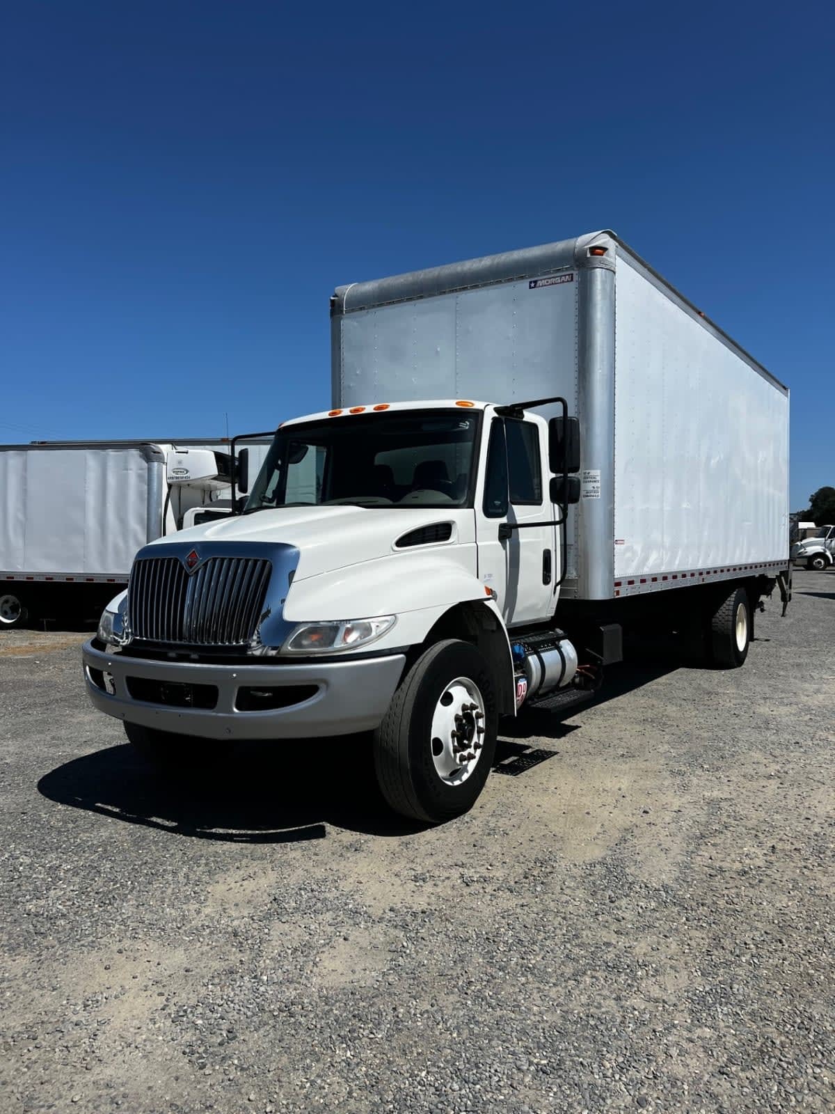 洋書 INTERNATIONAL TRUCKS 2021 INTERNATIONAL MV607 - Lakeside International Trucks