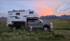 2025 Northern Lite 10-2EXCD LE DRY BATH RV