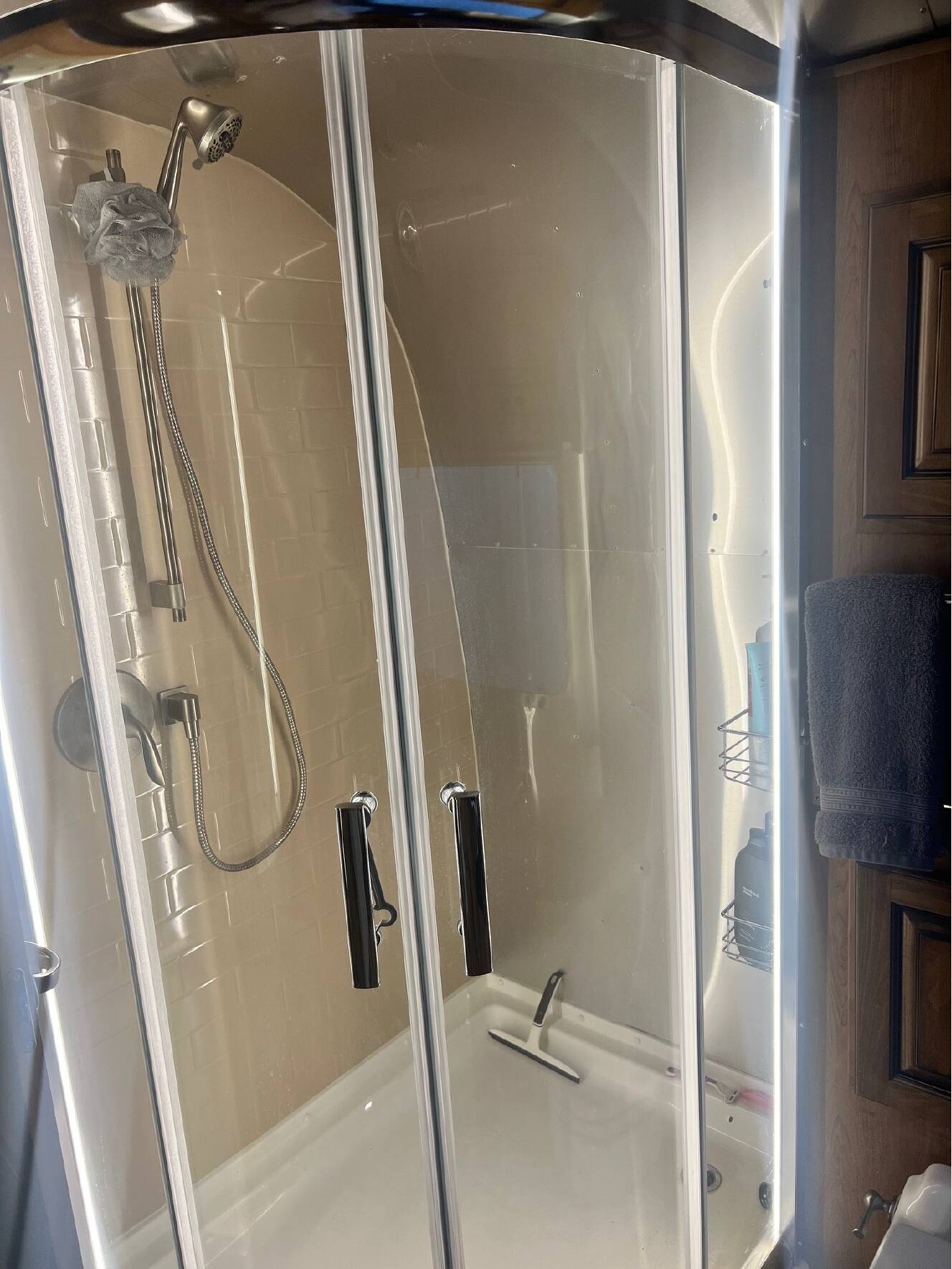 A photo of this 2018 Airstream Classic 33FBQ