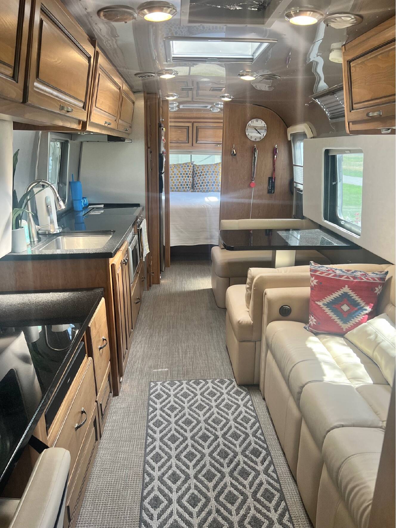 A photo of this 2018 Airstream Classic 33FBQ