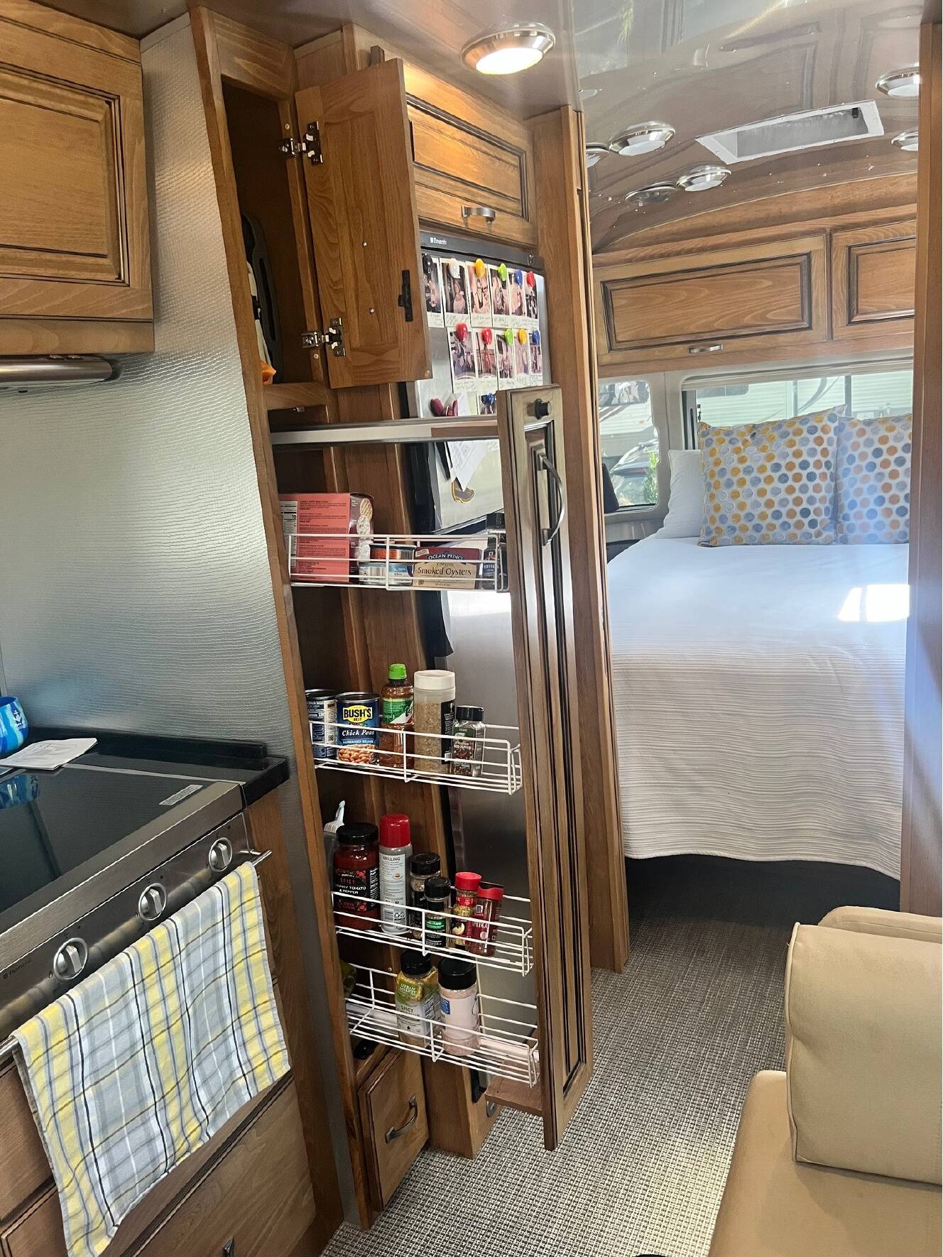 A photo of this 2018 Airstream Classic 33FBQ
