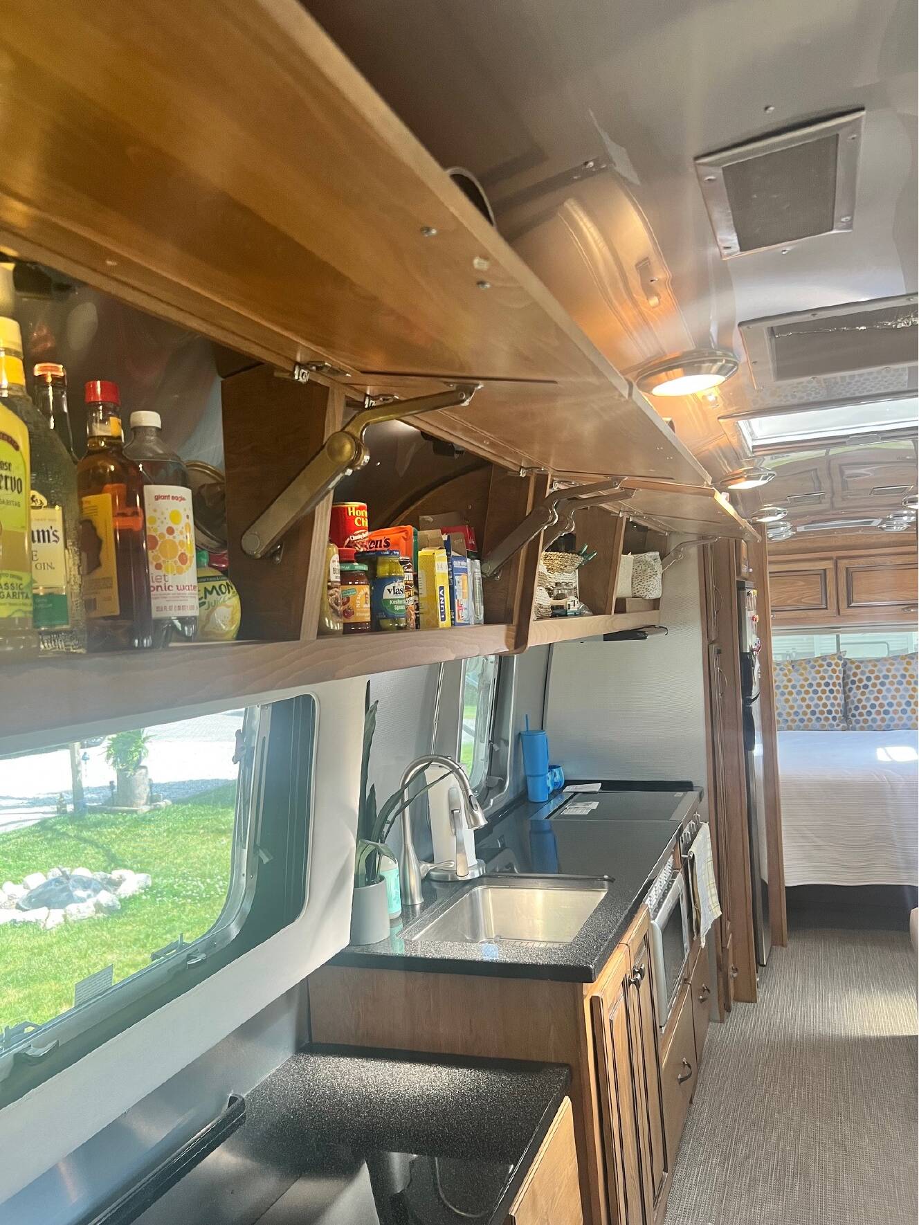 A photo of this 2018 Airstream Classic 33FBQ