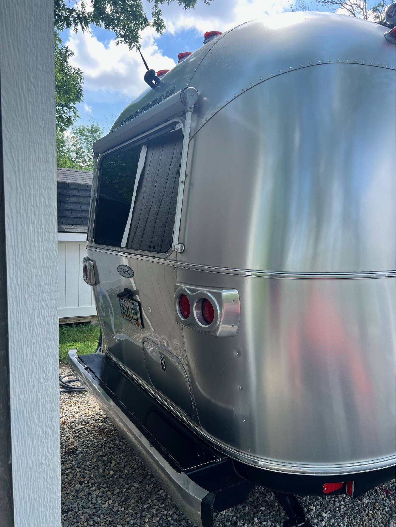 A photo of this 2018 Airstream Classic 33FBQ