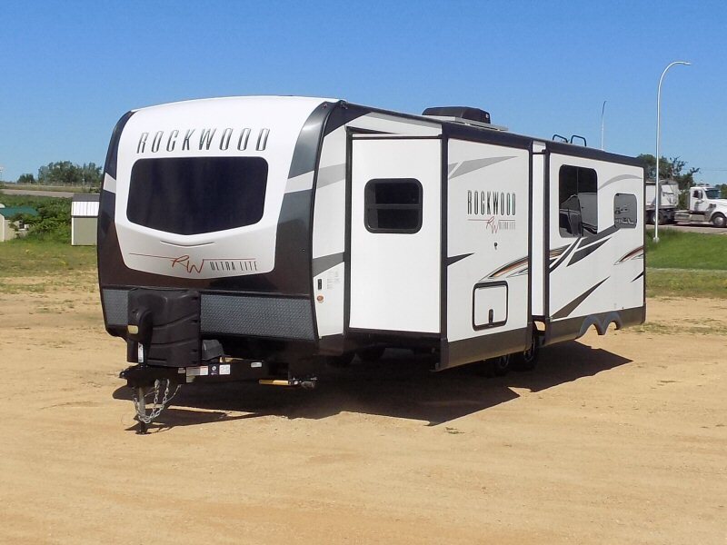 2021 Forest River ROCKWOOD ULTRA LITE 2614BS in mankato MN
