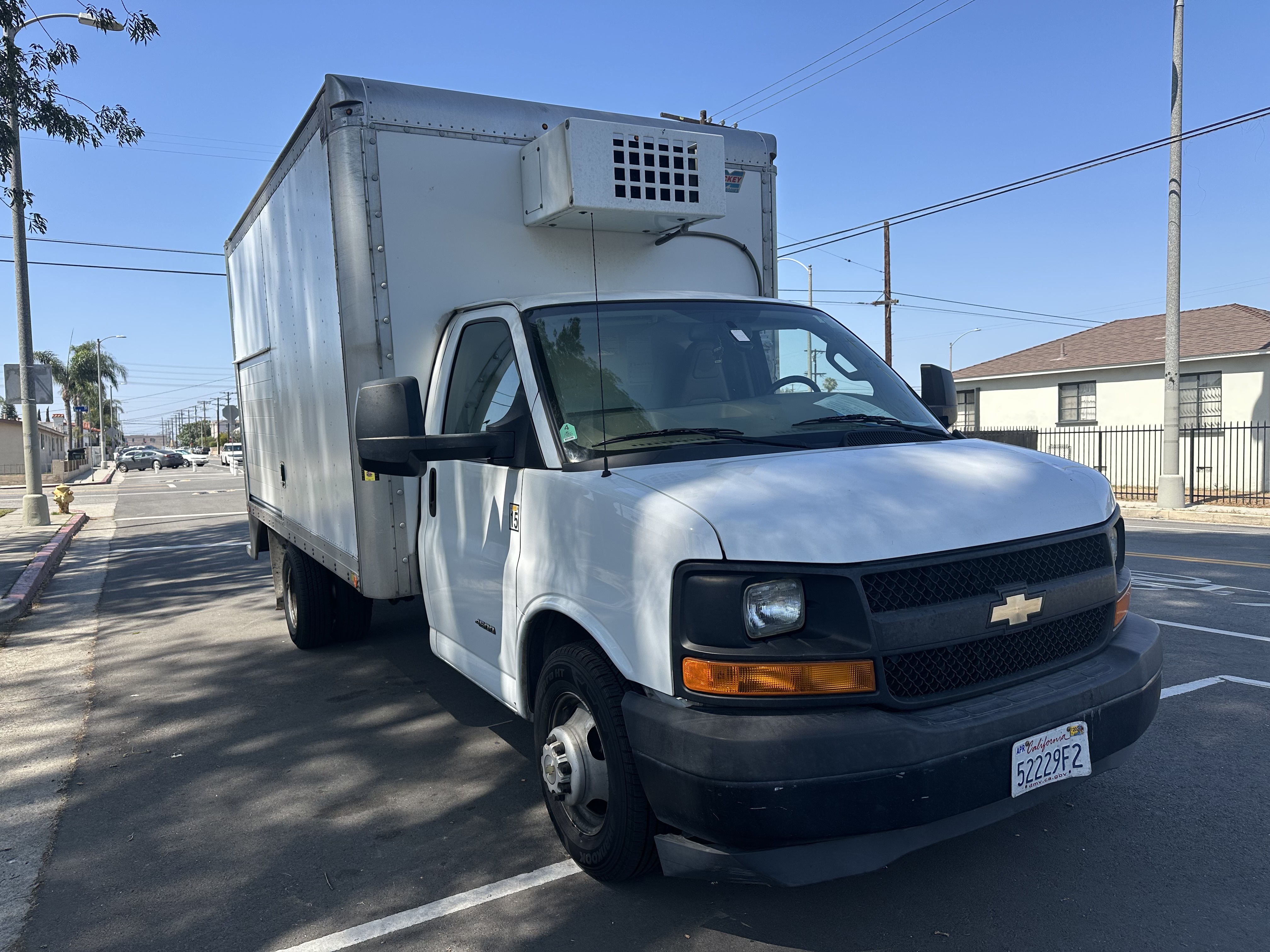 2017 CHEVROLET EXPRESS G4500 in Wilmington, CA