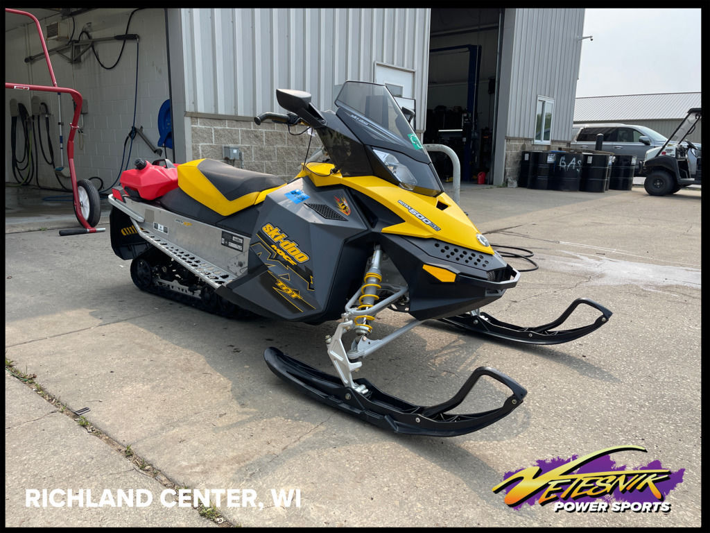2017 ski-doo xm 174 T3 800 セル付 スノーモービル BRP TEST RIDE: 2017 Ski-Doo Summit X 174 3-inch - YouTube