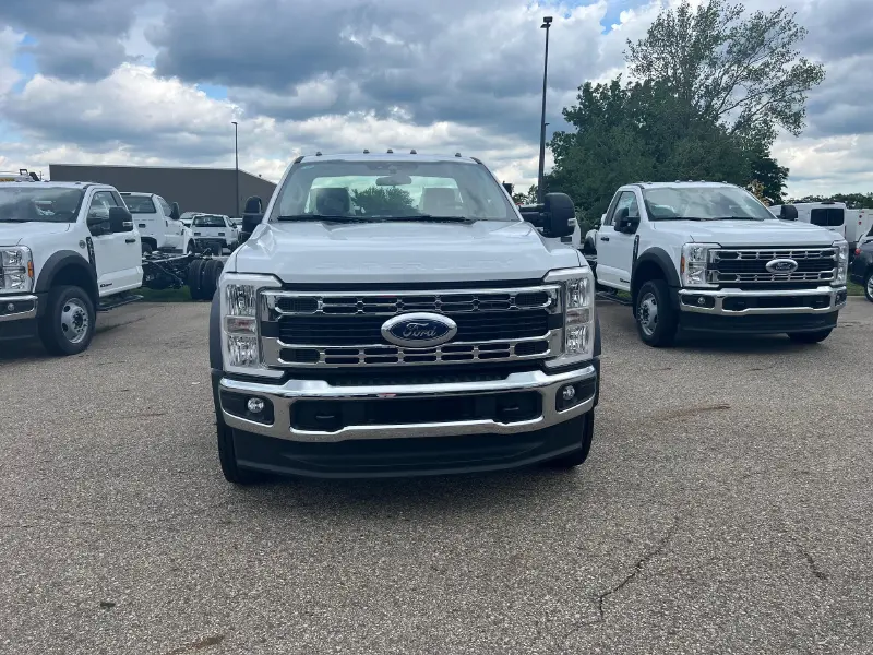 2025 FORD F550