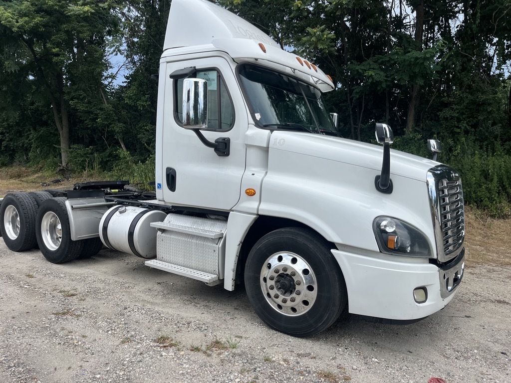 2016 FREIGHTLINER CASCADIA 125 in Elkridge, MD