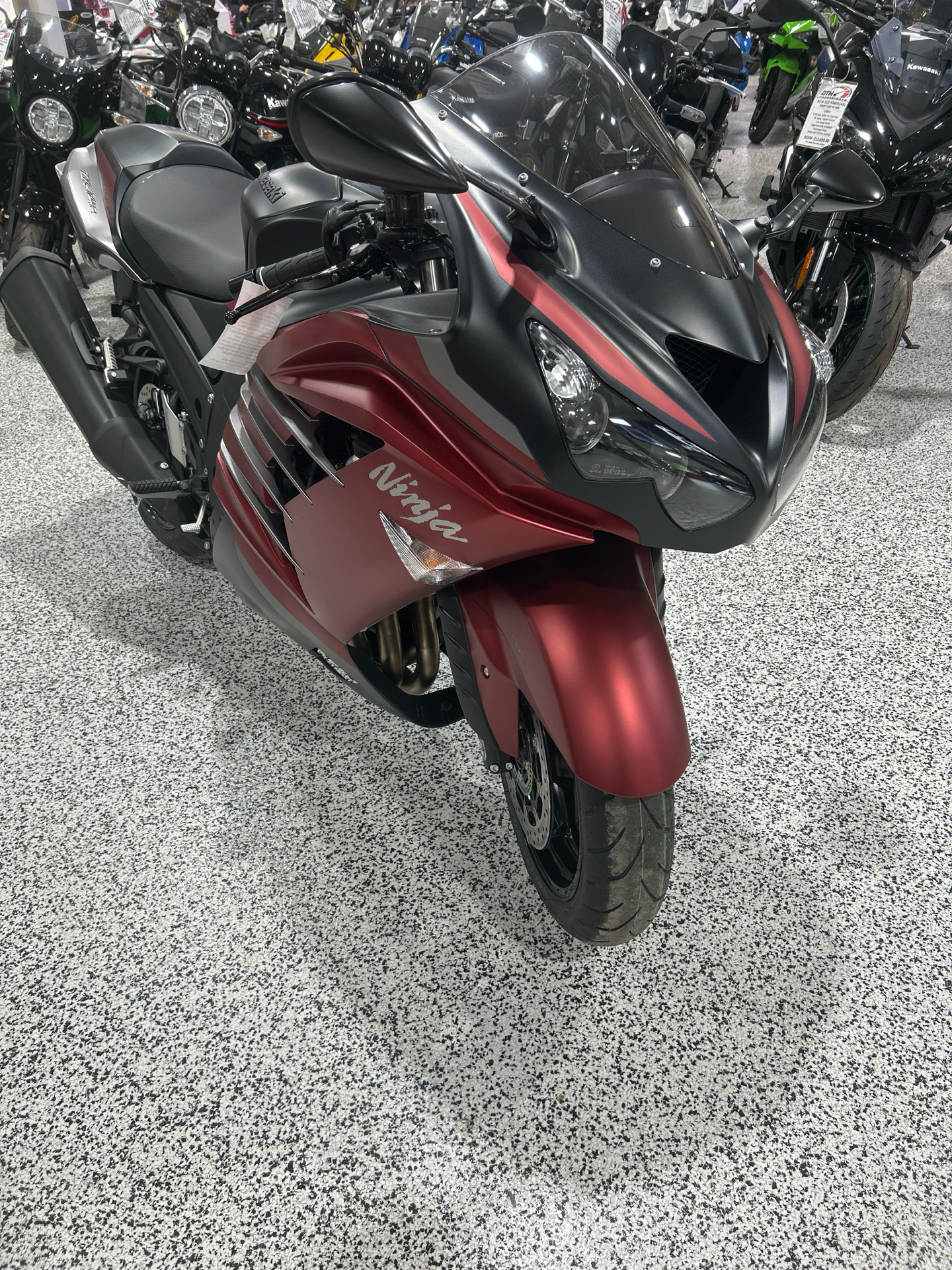 ニア 202_ZX1000D7F_40102_A.scale.jpg