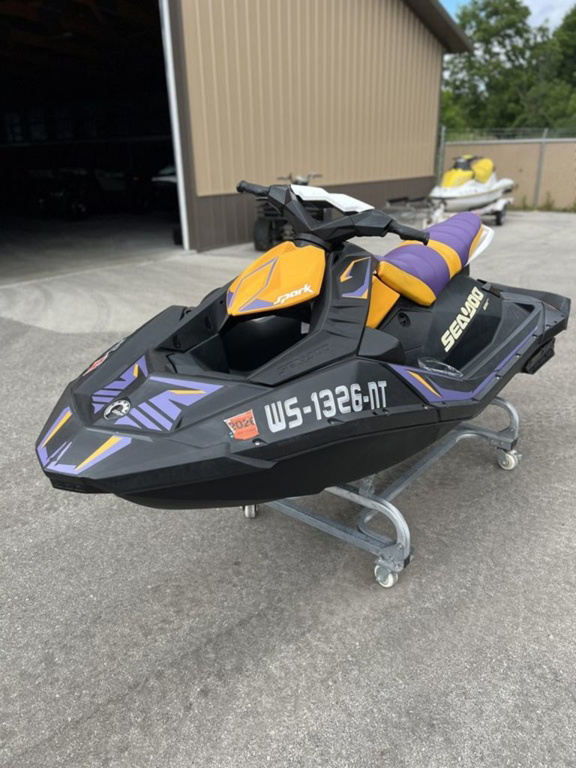 SATUR::パーカー:WM[RESALE] Trixx Spark For Sale Near Payne, Minnesota - Sea-Doo Three