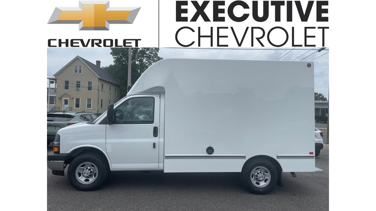 2025 CHEVROLET EXPRESS 3500 in Wallingford, CT