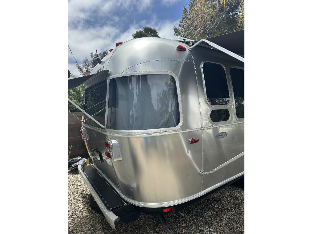 A photo of this 2018 Airstream Flying Cloud 26RB QUEEN