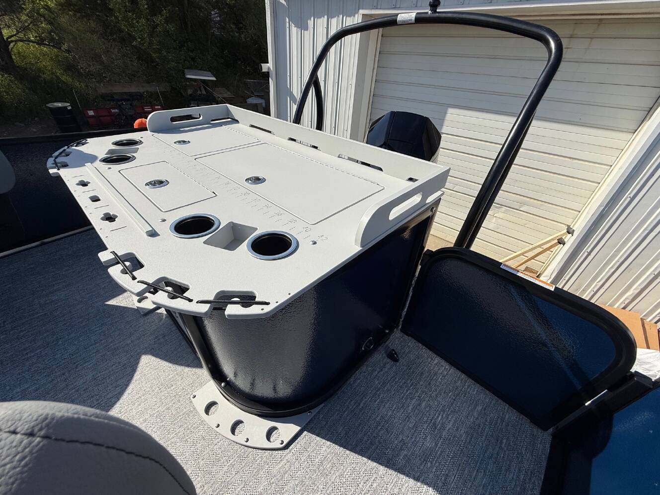A photo of this 2026 Premier 230 SUNSATION Angler 4pt