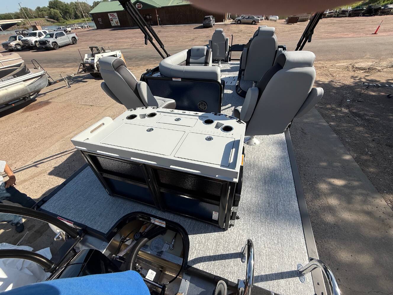A photo of this 2026 Premier 230 SUNSATION Angler 4pt