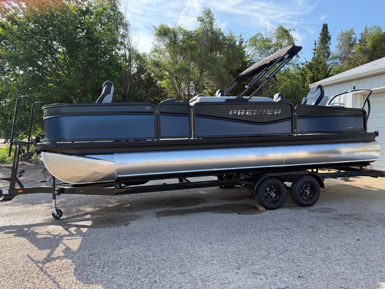 A photo of this 2026 Premier 230 SUNSATION Angler 4pt
