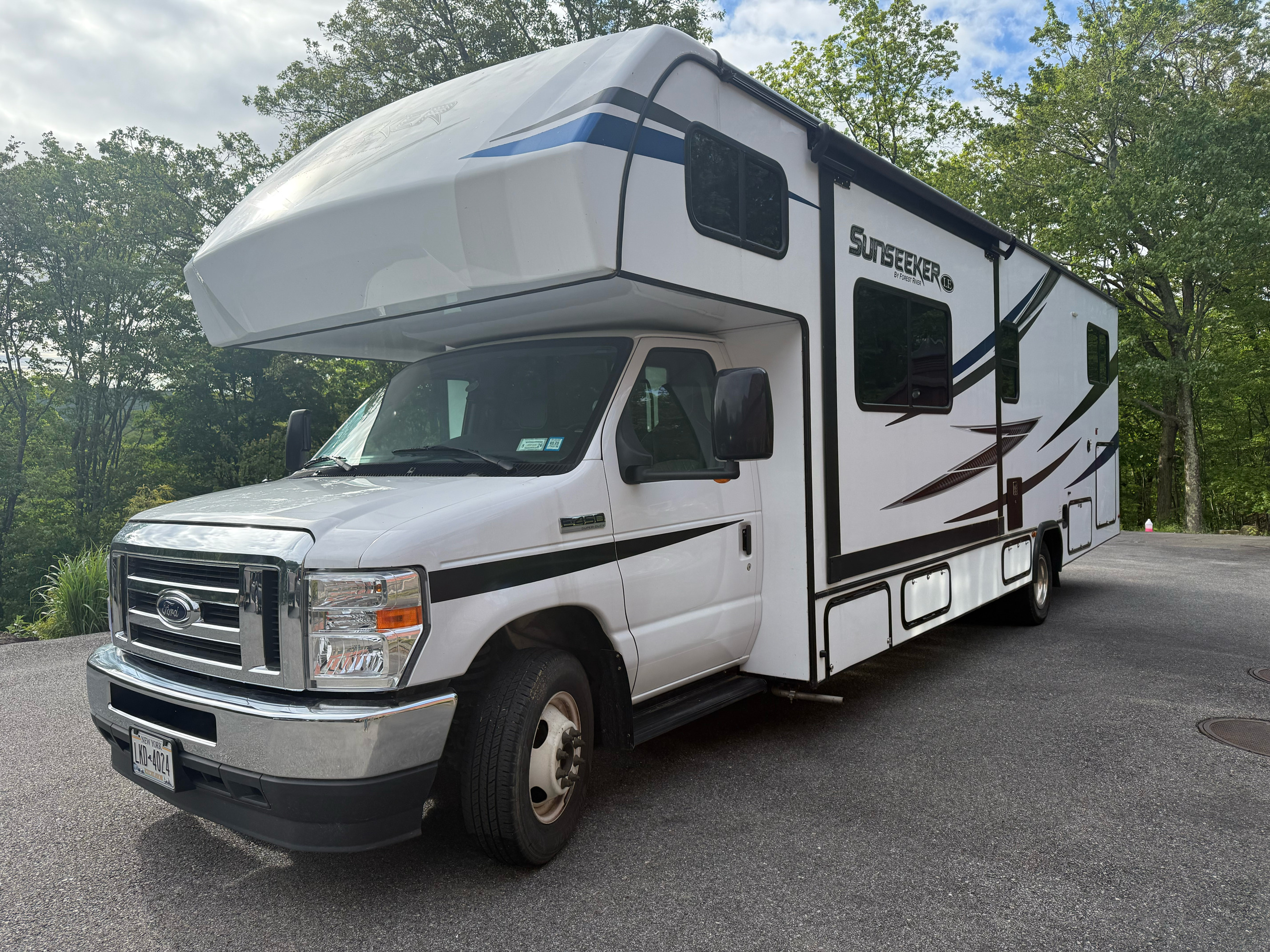 2022 Forest River Sunseeker 3250SLE RV
