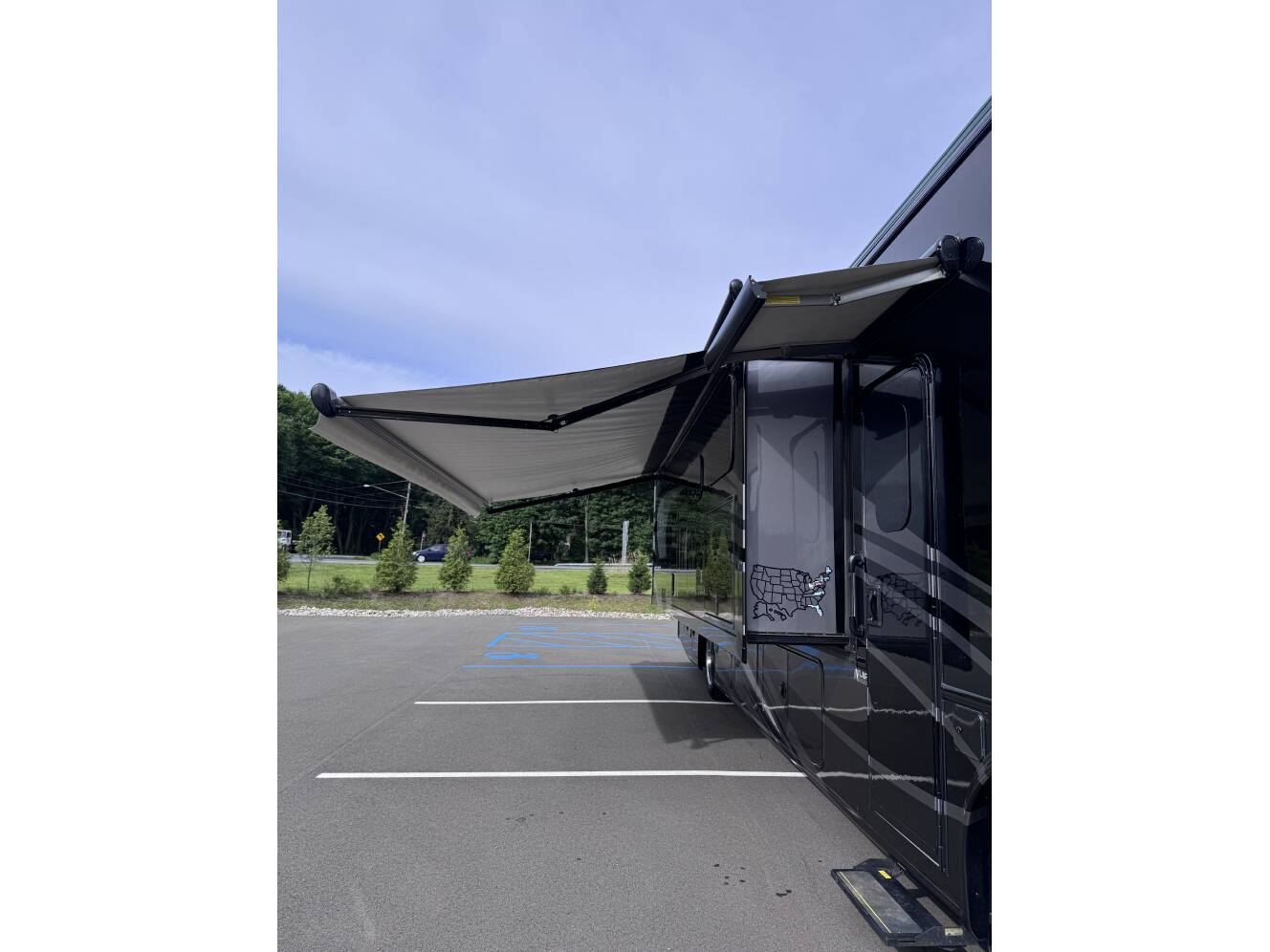 A photo of this 2022 Thor Motor Coach PALAZZO 37.5