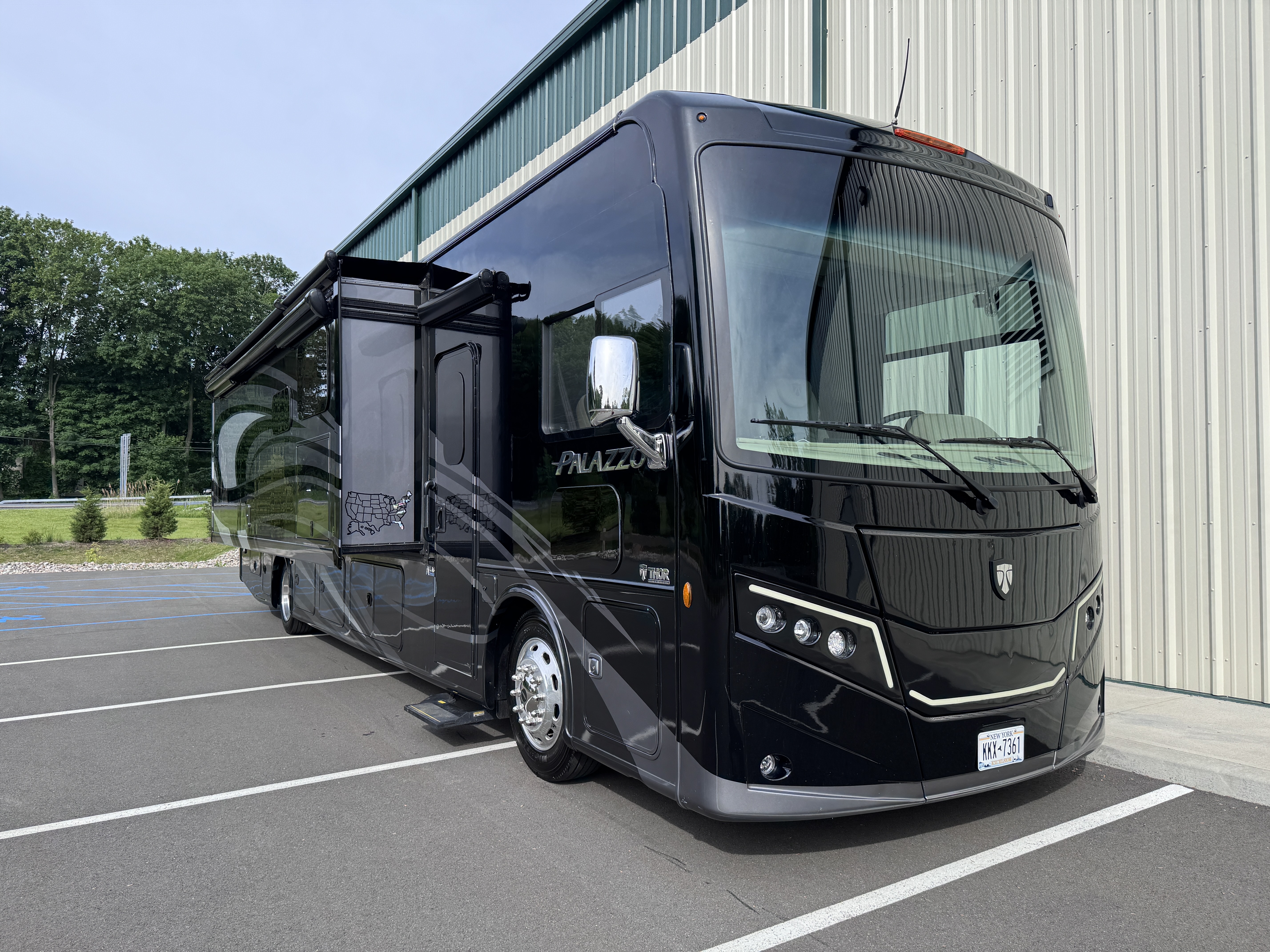 2022 Thor Motor Coach PALAZZO 37.5 in clifton park NY