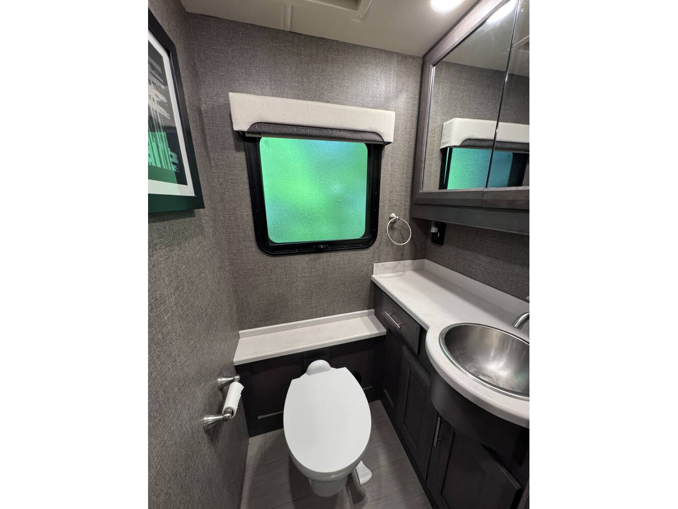 A photo of this 2022 Thor Motor Coach PALAZZO 37.5