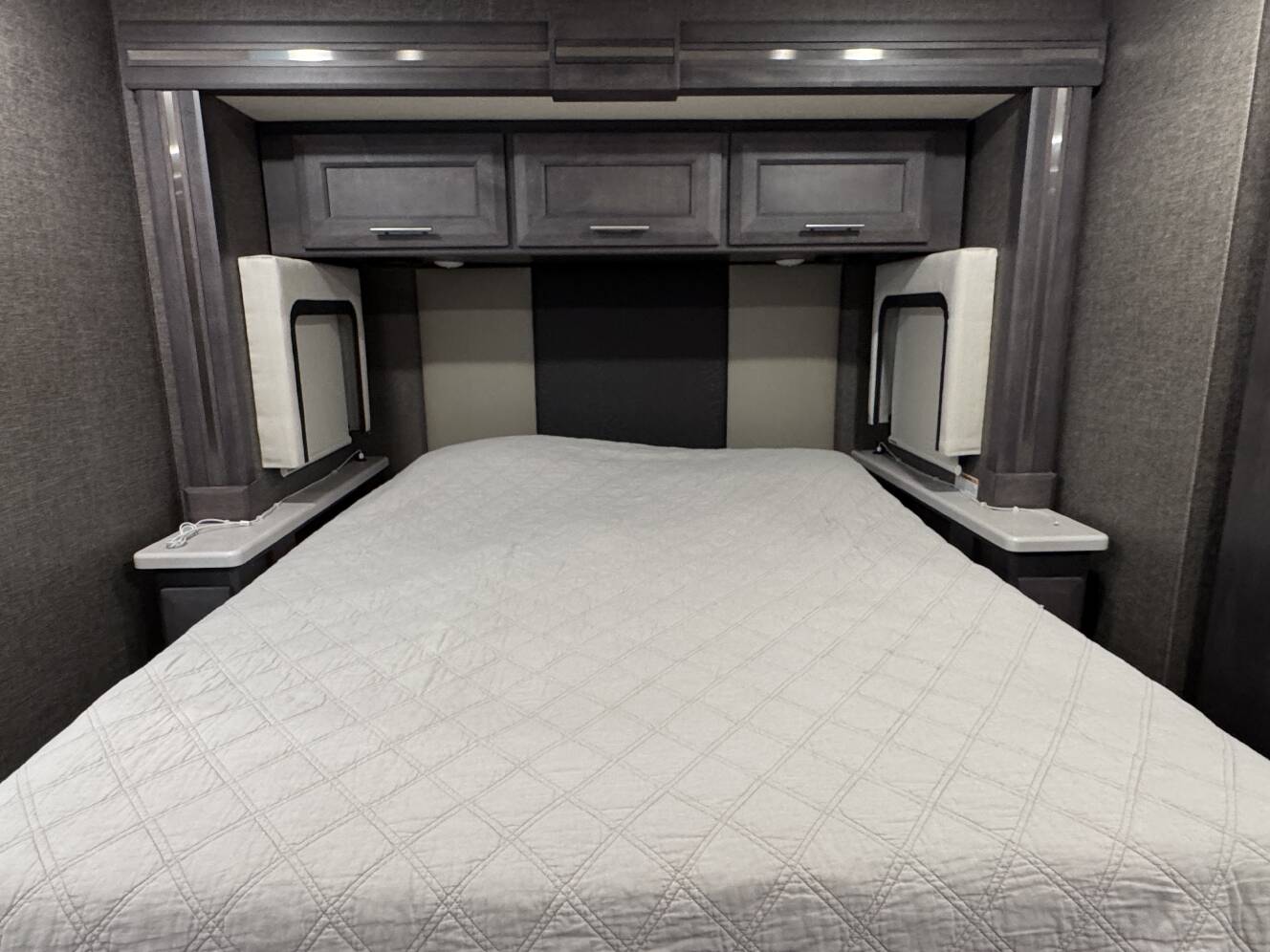 A photo of this 2022 Thor Motor Coach PALAZZO 37.5