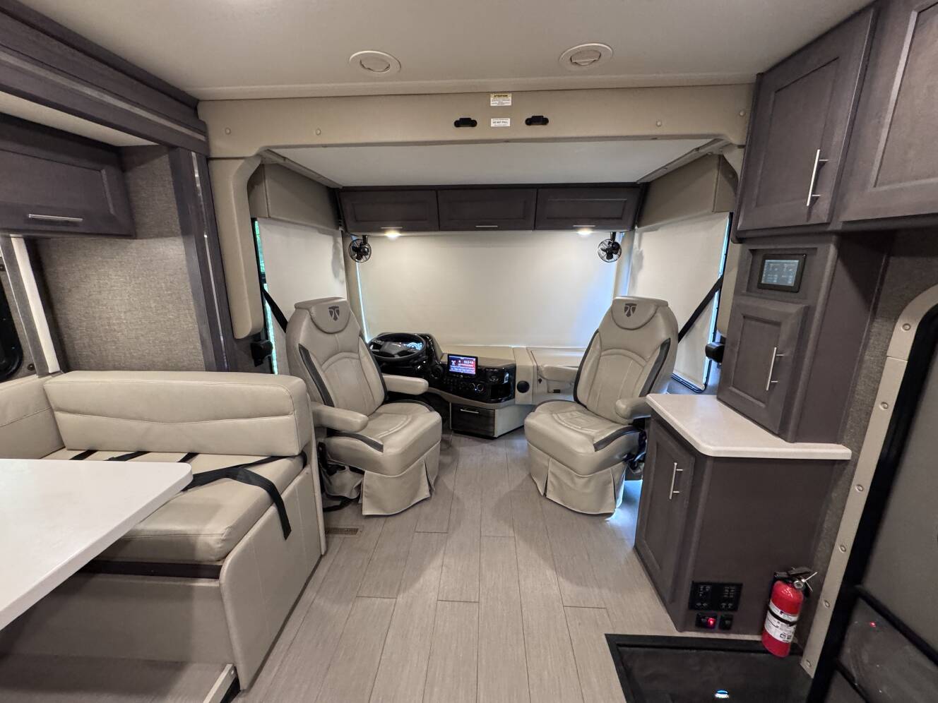 A photo of this 2022 Thor Motor Coach PALAZZO 37.5