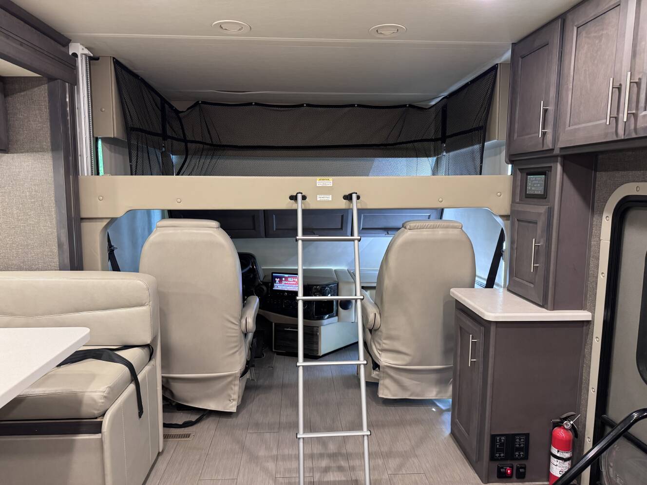 A photo of this 2022 Thor Motor Coach PALAZZO 37.5