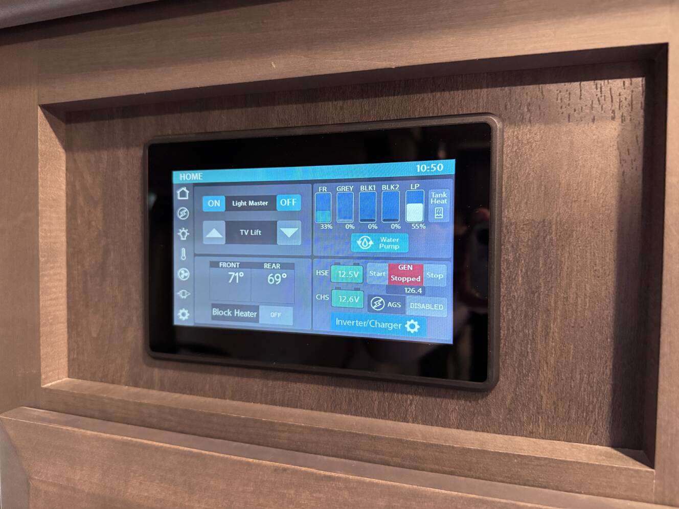 A photo of this 2022 Thor Motor Coach PALAZZO 37.5