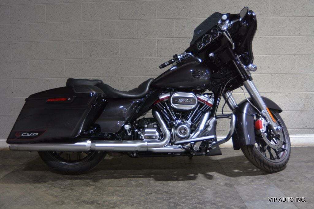 2020 Harley Davidson FLHXSe CVO in Fredericksburg, VA