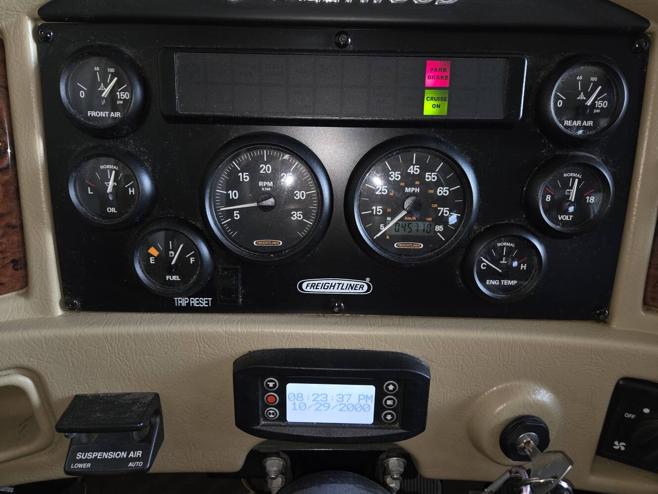 A photo of this 2006 Fleetwood Excursion 39V