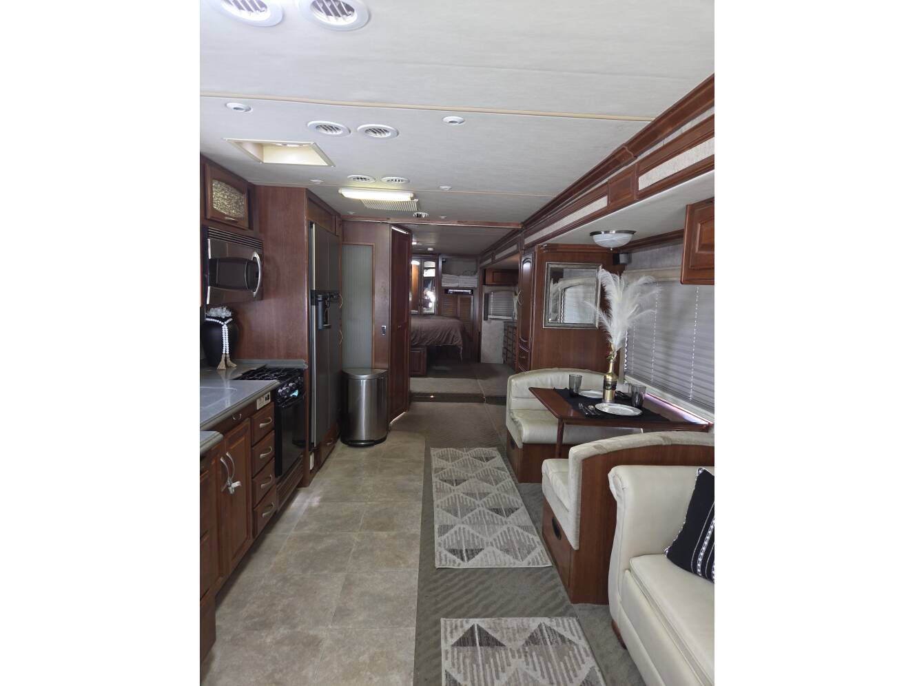 A photo of this 2006 Fleetwood Excursion 39V